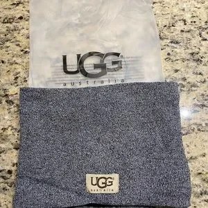 UGG | Accessories | Ugg 3 Piece Hat Scarf Gloves | Poshmark